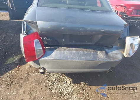 2002 Audi A4 1.8T из США, поврежденный, VIN WAULC68E52A172607